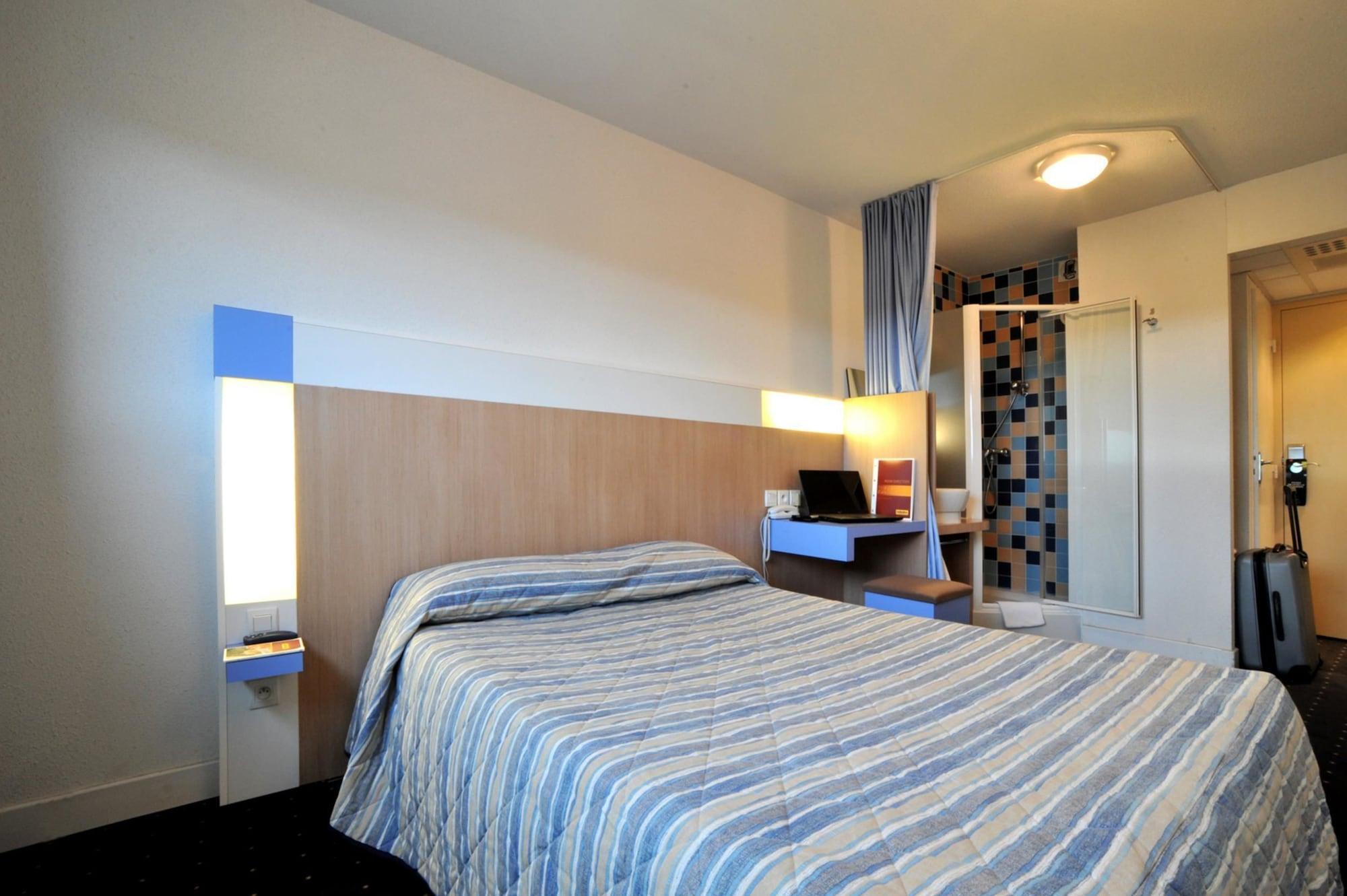 The Originals Access, Hotel Millau Sud Л'Опитале-дю-Ларзак Экстерьер фото