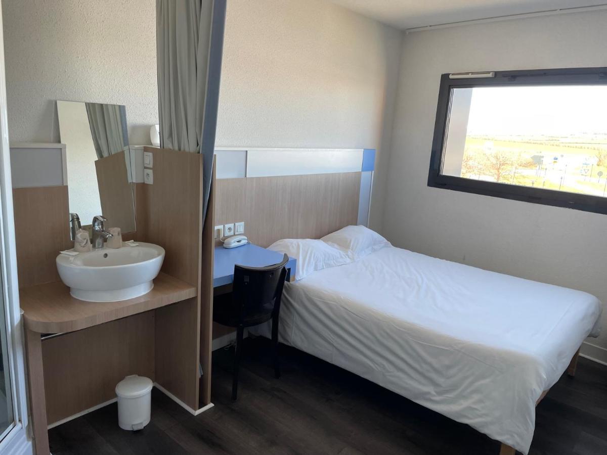 The Originals Access, Hotel Millau Sud Л'Опитале-дю-Ларзак Экстерьер фото