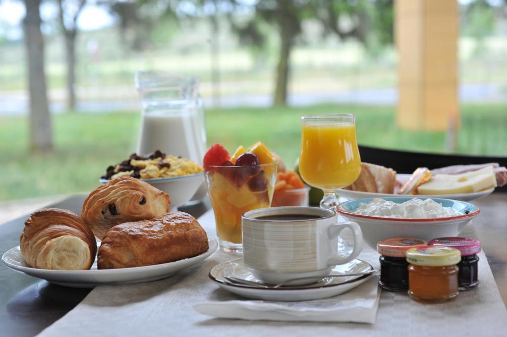 The Originals Access, Hotel Millau Sud Л'Опитале-дю-Ларзак Экстерьер фото
